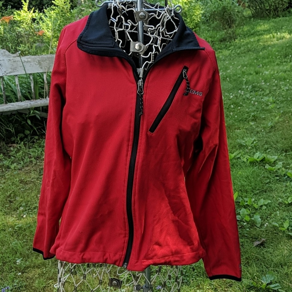 Eastern mountain sports red windstopper N25